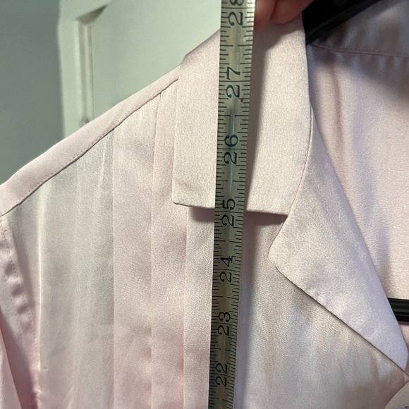 Asos. Relaxed Satin Resort Shirt. Size Oversized Small. - Picture 6 of 13